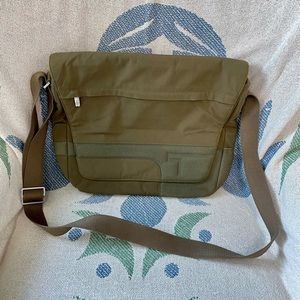 Tumi Shoulder Messenger Bag